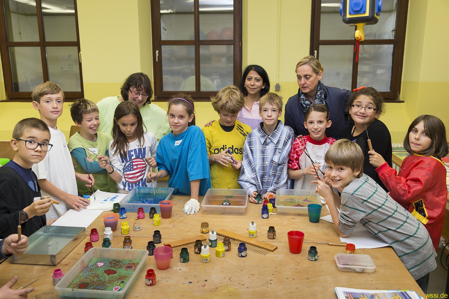 Ebru für Kinder in der Albert-Weisgerber-Schule