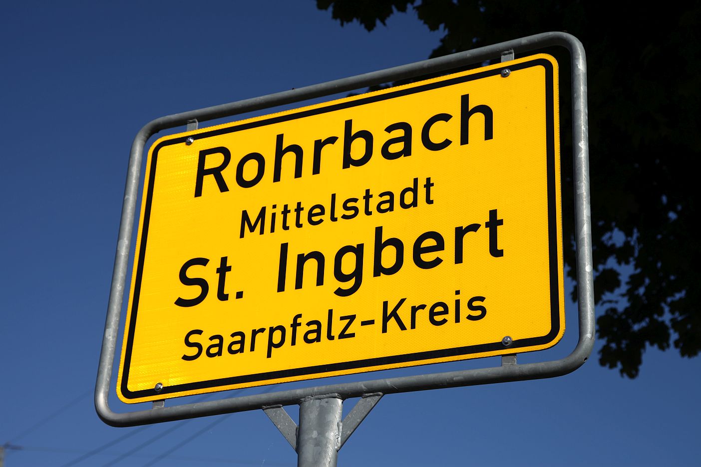 Auch in Rohrbach wird Glasfaser verlegt