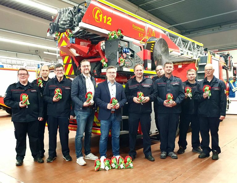 Lions-Club St. Ingbert übergibt Grisu-Plüschtiere an die Freiwillige Feuerwehr St. Ingbert